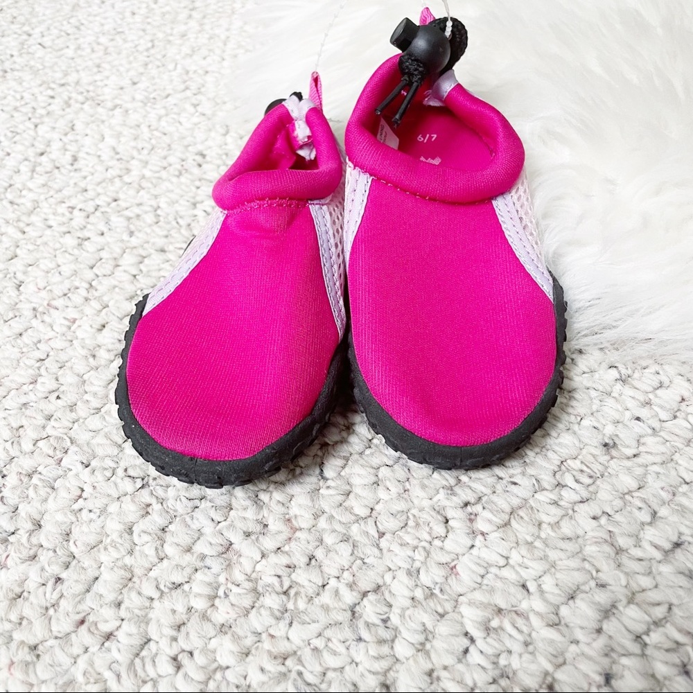Xertia Pink Black Sole Grips Water Shoes